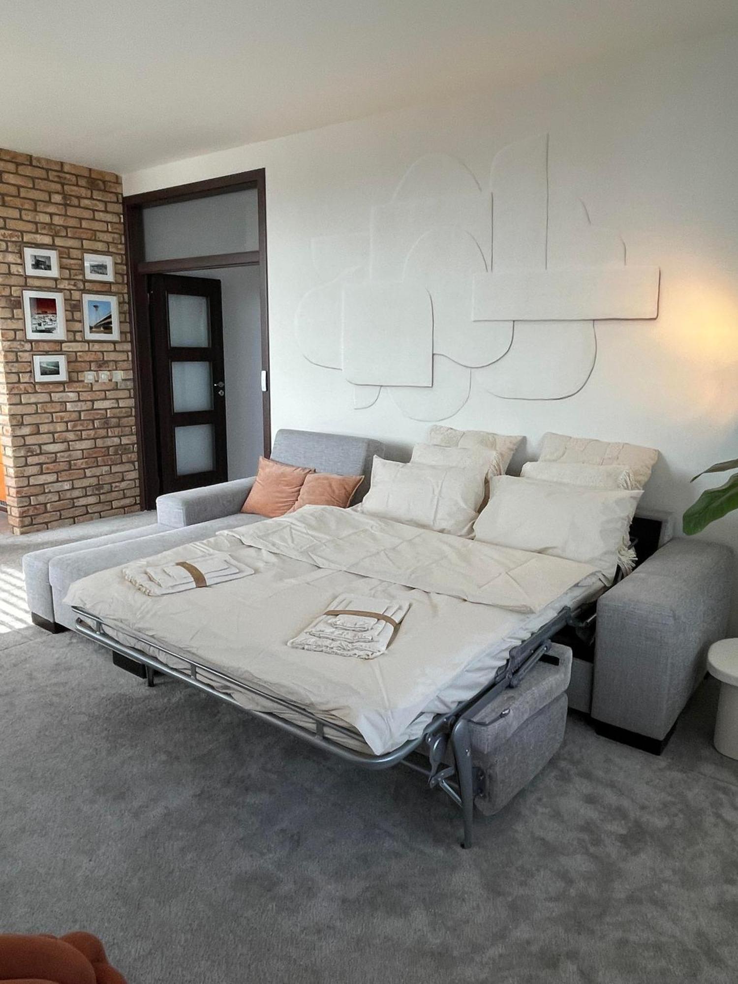 Panorama View Design Apt In Old Town - Free Parking 브라티슬라바 외부 사진