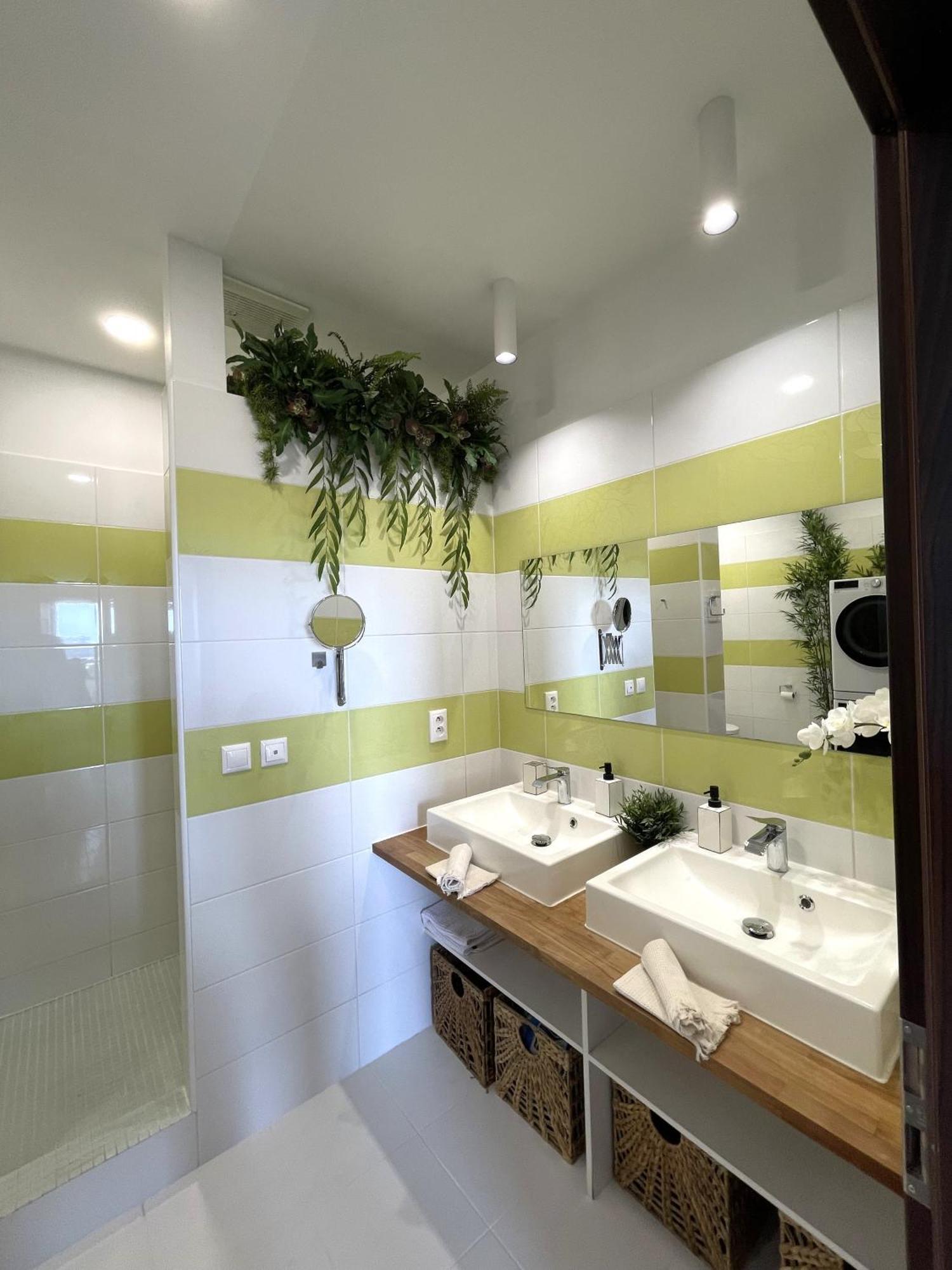 Panorama View Design Apt In Old Town - Free Parking 브라티슬라바 외부 사진