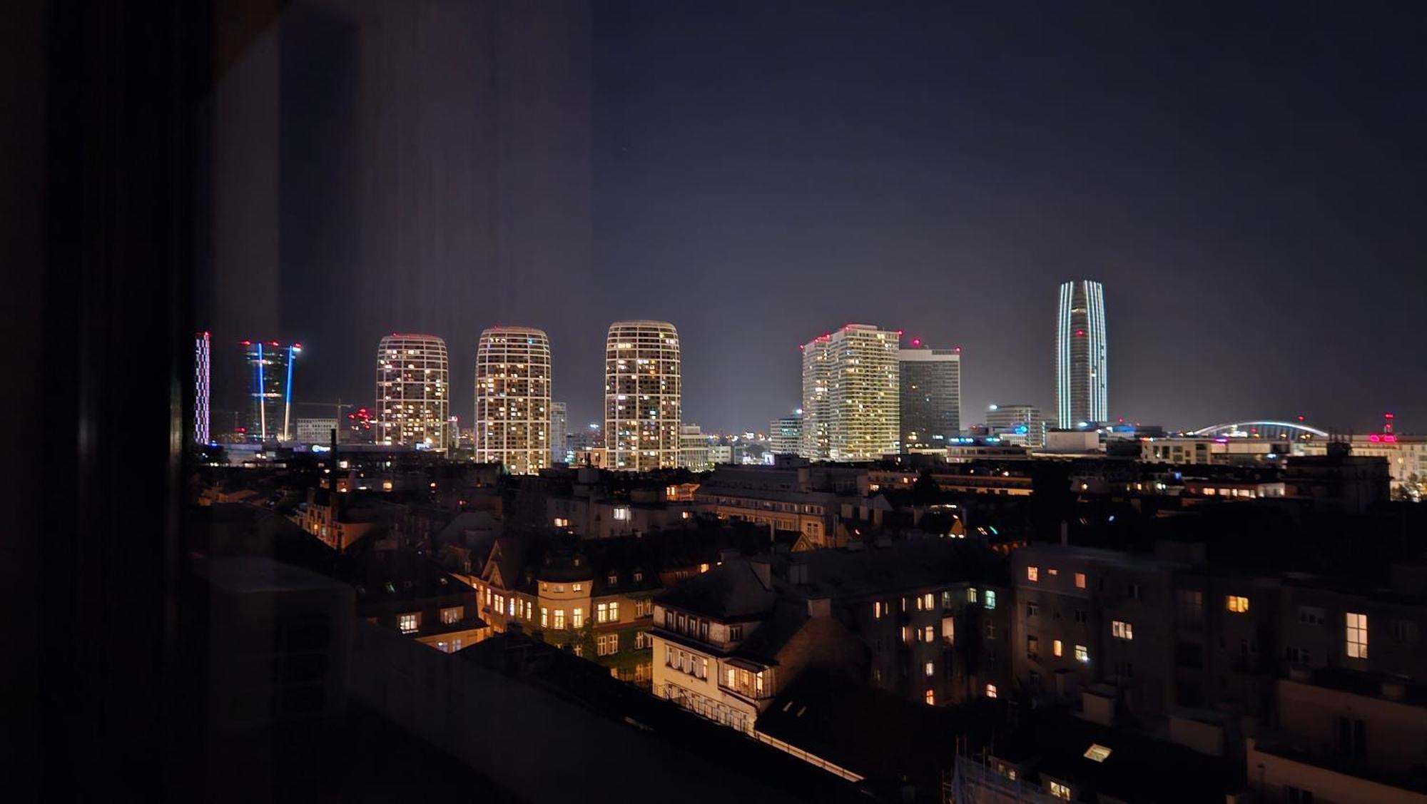 Panorama View Design Apt In Old Town - Free Parking 브라티슬라바 외부 사진