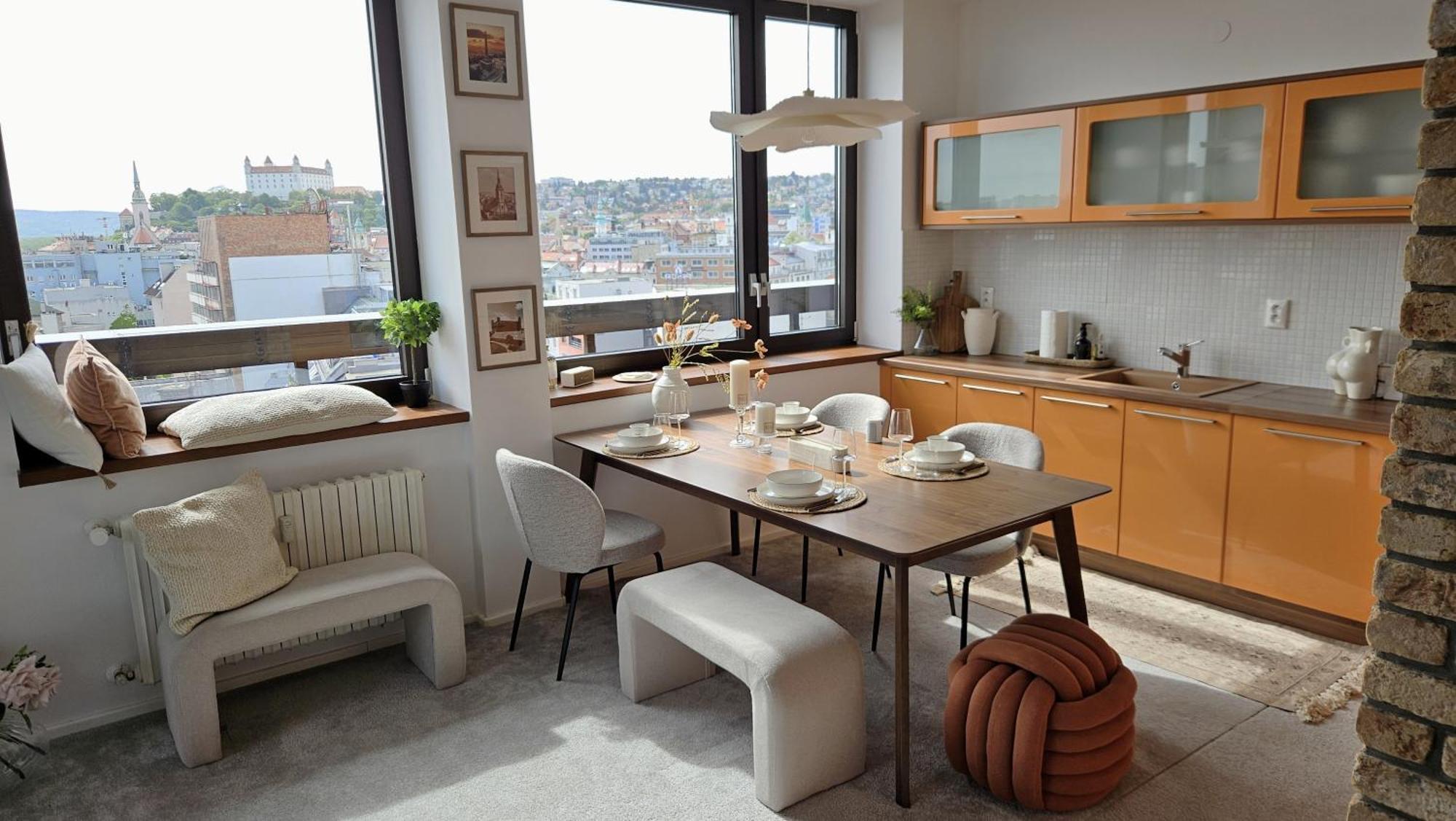 Panorama View Design Apt In Old Town - Free Parking 브라티슬라바 외부 사진